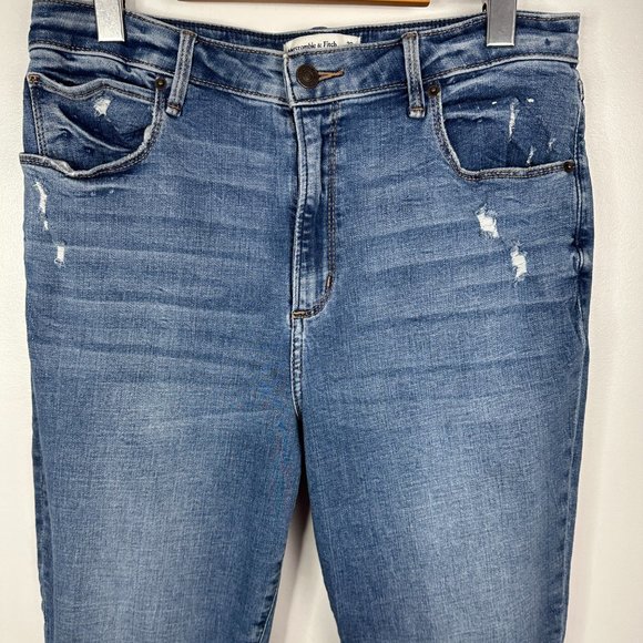 Abercrombie & Fitch Curve Love Super Skinny High Rise Ankle Distressed Jeans 32 - Picture 2 of 4
